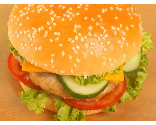 Бургер с куриной котлетой