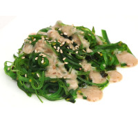 Салат Чука с ореховым соусом